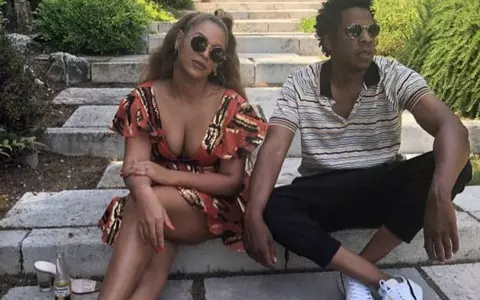 Beyonce nu are corpul perfect. Cum arată artista în costum de baie