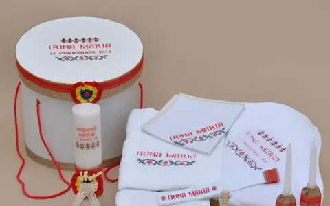 (P) Trusoul pentru botez, de la tradiție la stil modern