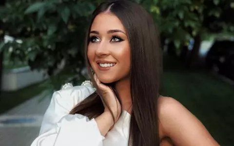 Transformarea lui Nicole Cherry este incredibilă! Fetița inocentă a dispărut, făcând loc unei dive sexy