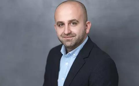 Studiu eJobs: Vânzările, producția și industria ospitalieră, domeniile în care se angajează cei mai mulți tineri aflați la primul job. Doar 3 din 10 aleg un loc de muncă în domeniul în care au studiat
