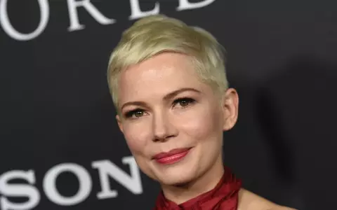 Michelle Williams s-a căsătorit în secret cu muzicianul Phil Elverum!