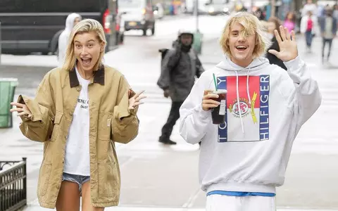 Justin Bieber e gelos pe Hailey Baldwin. Ce i-a cerut artistul logodnicei lui