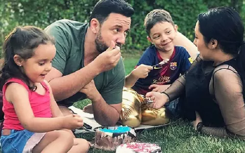 Andra şi Cătălin Măruţă au plecat în vacanţă, cu copiii! Unde se relaxează cei patru