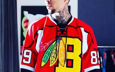 Chris Brown este gelos din cale-afară. Nu suportă barbații din jurul Rihannei