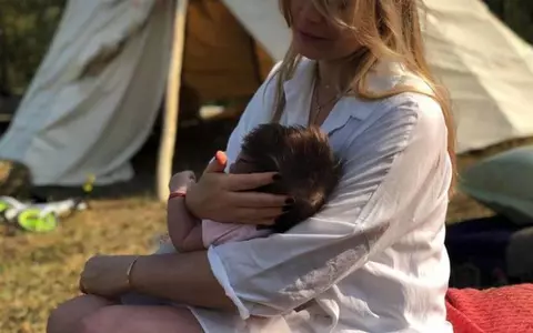 Fiica Laurei Cosoi va fi botezată în Maramureş: "După îndelungi dezbateri şi negocieri"