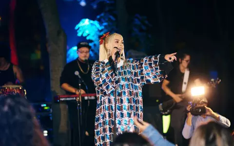 JO a împlinit 24 de ani: "Mă simt ca la 18!". Iubitul, părinţii şi prietenii au petrecut alături de ea