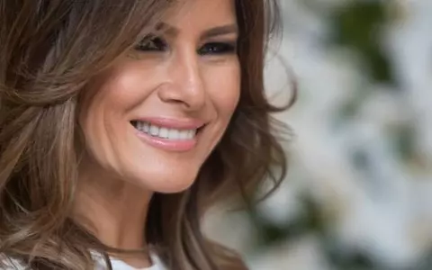 Melania Trump se simte victimizată și hărțuită de către cei care îi critică stilul vestimentar