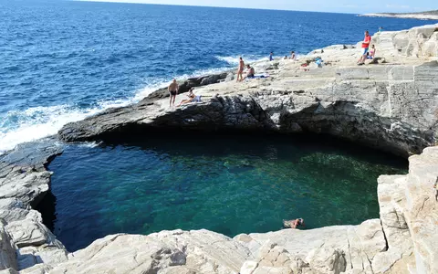 4 motive să descoperi insula Thassos la final de sezon