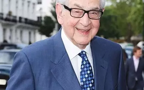 Prezentatorul TV Denis Norden a murit. Era internat în spital de câteva săptămâni
