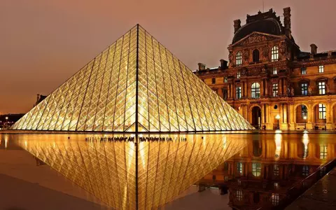 Revelion în Paris, orașul iubirii și al artei (P)