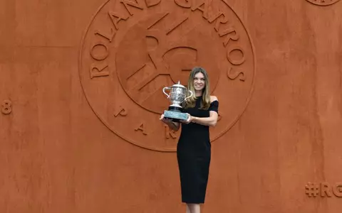 Totul despre Simona Halep. Joacă tenis de la 4 ani, iar la 26 a devenit lider mondial