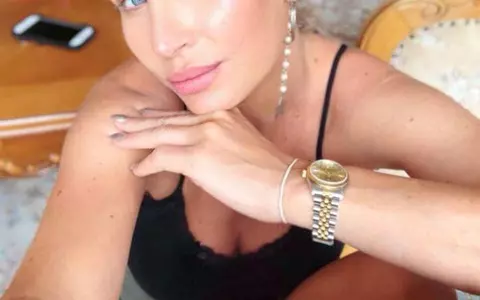 Andreea Bănică vorbeşte despre operaţiile estetice: "Mă deranjează să se spună lucruri care nu sunt adevărate"