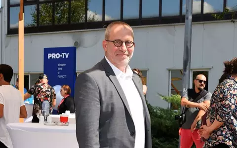 Vremea, cu Florin Busuioc. Actorul a prezentat Meteo pentru revista VIVA!