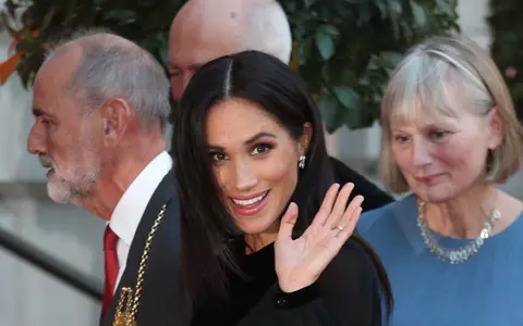 Cui i-a spus Meghan Markle prima dată că este însărcinată, înainte ca Familia Regală să afle