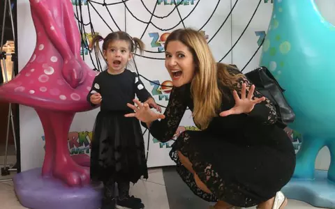 Imagini ca-n filme…de groază! Vedetele și-au dus copiii la o petrecere de Halloween!