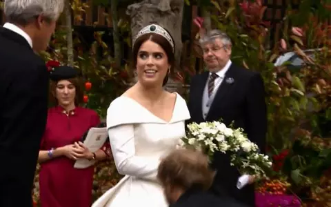 Cine a creat rochia de mireasă a Prințesei Eugenie