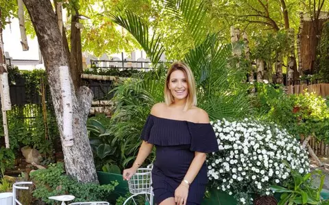 Ela Crăciun a slăbit 7 kilograme în două săptămâni. Pe 17 octombrie a născut un băieţel
