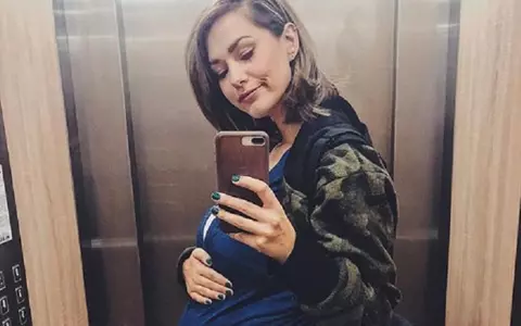 Prima fotografie cu fetiţa lui Feli Donose. Cântăreaţa e în al nouălea cer