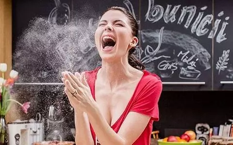FOTO! Anca Lungu și-a botezat băiețelul la Nisa. La eveniment a luat parte o vedetă foarte cunoscută de la noi