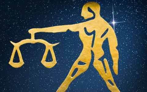 Horoscop decembrie 2018 - Săgetătorii trebuie să fie atenţi la partea financiară