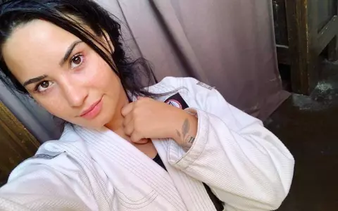Vedete care au avut relații cu persoane de același sex. Unele au recunoscut, altele neagă în continuare