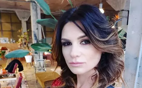Revenire spectaculoasă în muzică. Cântăreaţa Ellie White colaborează cu producători străini