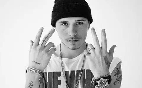 Fanii au decretat: noua iubită a lui Brooklin Beckham, copia fidelă a mamei lui!