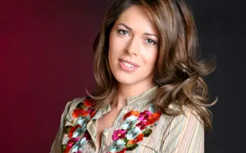 O mai ţii minte pe Ioana Moldovan, vedeta Pro TV? Cum arată acum de când este mamă full time