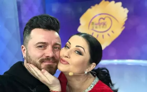 Prima imagine cu cea de-a doua fetiță a Gabrielei Cristea. Tavi Clonda s-a emoționat: ”Seamănă cu Victoria?”