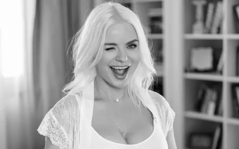 Cum arăta Jojo la debut. În anul 2000 era încă adolescentă și purta muuult roz!