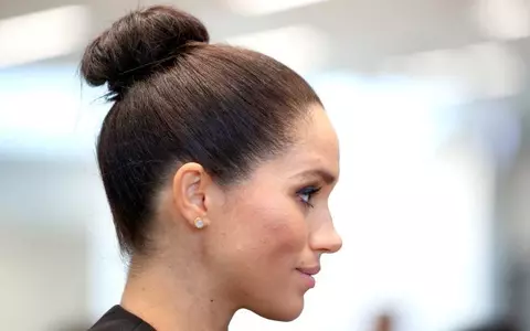 Meghan Markle lansează un nou trend! Ducesa de Cambridge a purtat cel mai versatil și mai simplu coc
