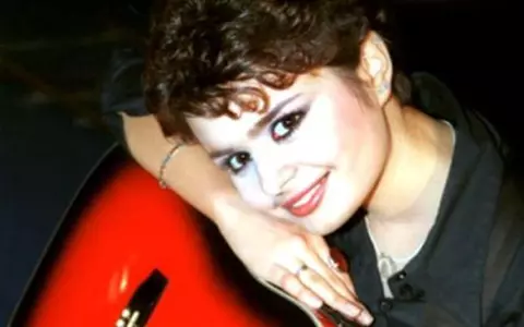 V-o mai amintiți pe Ana Maria Georgescu, interpreta hitului "Ochii tăi"? Iată cum arată la 32 de ani!