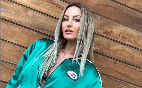 Cât s-a îngrășat Flavia Mihășan în timpul sarcinii și ce părere are despre operația de cezariană