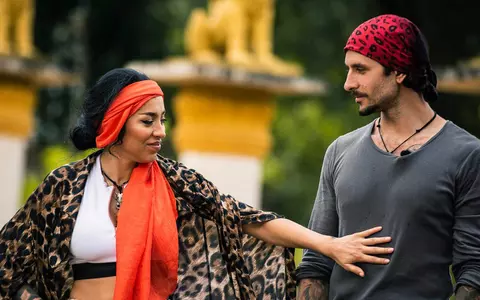 Ruby a făcut o criză de gelozie la ASIA EXPRESS: „Ești o golancă beată!". Robert, exasperat: „Puteam să fiu violat!”