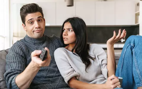 Ei nu înțeleg subtilitățile! Situații când nu e cazul să te bazezi pe bărbați