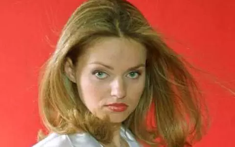 Vă amintiți de Dana Mladin, prezentatoarea de la "Școala Vedetelor"? Cum arată la 47 de ani
