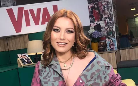 Elena Gheorghe are o siluetă de invidiat după două nașteri. Cum se menține în formă cântăreața