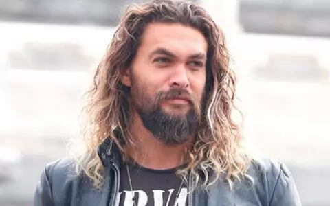 Jason Momoa și-a ras barba! "Aquaman" e de nerecunoscut