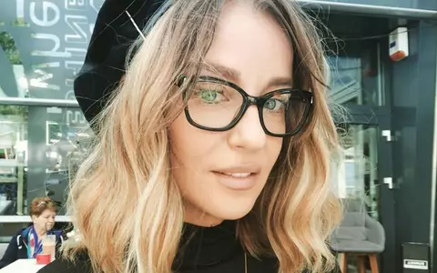 Tania Budi arată, la 51 de ani, ca o puştoaică de liceu. Iubirea îi dă aripi. Şi îi şterge ridurile! / Cine este norocosul
