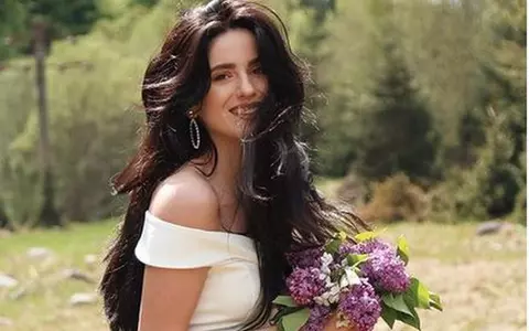 Ioana Grama este însărcinată în 3 luni. Prima fotografie cu frumoasa bloggeriță însărcinată!