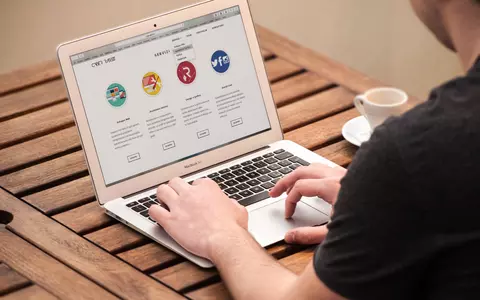 (P) Vrei să îți deschizi un magazin on-line? Afle cum faci să câștigi bani cu el!