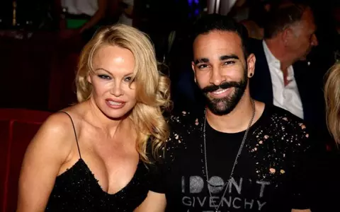Pamela Anderson s-a despărțit de iubitul tinerel. Adil Rami a înșelat-o: ”Sunt devastată”