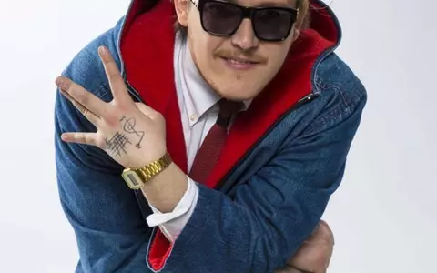 What's Up are probleme grave de vedere. Motivul pentru care nu vrea să se opereze