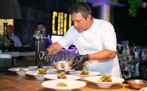 (P) Chef Sorin Bontea, live cooking la Chefs Experience