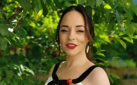 Ce discuții există între Andreea Marin și fiica ei. Violeta are interdicții: "E spre binele ei"