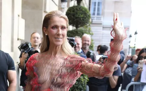 Céline Dion, într-o rochie complet transparentă, și-a șocat fanii. Artista nu a purtat nimic pe dedesubt!