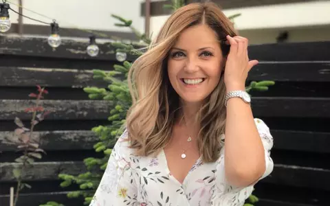 Nadina Câmpean, știrista de la Antena 3, a făcut nuntă. Vedeta a purtat o rochie de mireasă neobișnuită! FOTO!