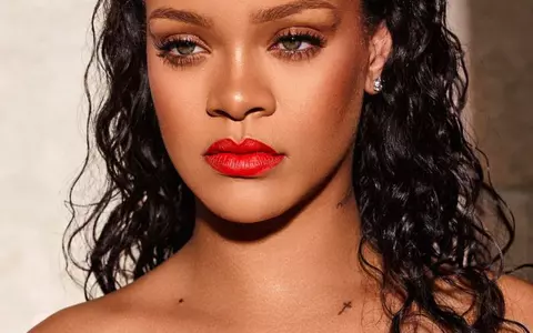 Rihanna și-a găsit dublura! Cum arată fetița care seamănă leit cu faimoasa artistă