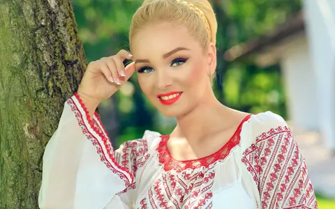 Iubirea îi dă aripi. Și curaj! Maria Constantin a trecut pe la estetician de când are iubit fotbalist