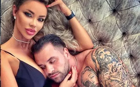 Cum se distrează Bianca Drăgușanu în luna de miere cu Alex Bodi. Imagini incendiare cu bomba sexy în Saint Tropez!